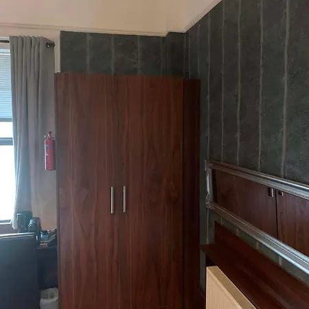 Upstairs Studio - Private Kitchenette And Small En-Suite Dublin Exterior photo