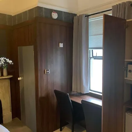 Upstairs Studio - Private Kitchenette And Small En-Suite Dublin Exterior photo